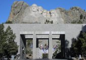 Mt Rushmore 02, 7348 byte(s).